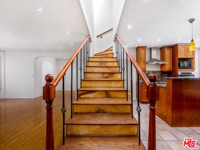 22018 Dumetz Road, Woodland Hills (los Angeles), CA 91364