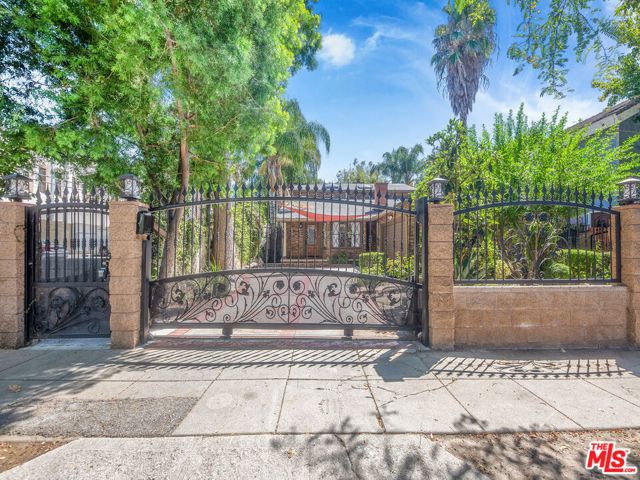 22018 Dumetz Road, Woodland Hills (los Angeles), CA 91364