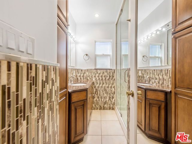22018 Dumetz Road, Woodland Hills (los Angeles), CA 91364