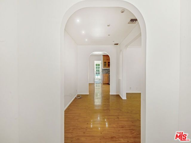22018 Dumetz Road, Woodland Hills (los Angeles), CA 91364