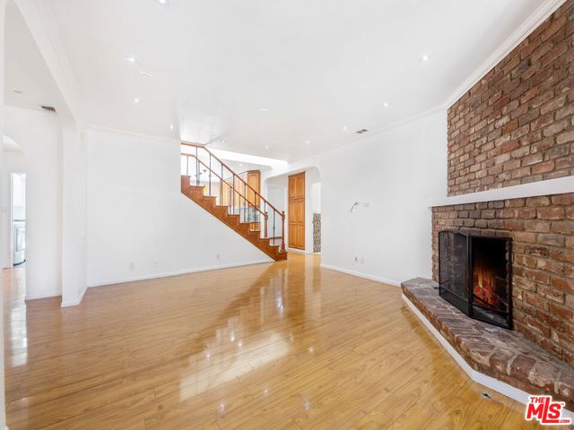 22018 Dumetz Road, Woodland Hills (los Angeles), CA 91364