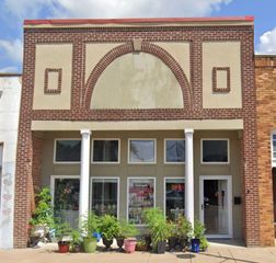 220 E Main Street, Gentry, AR 72734