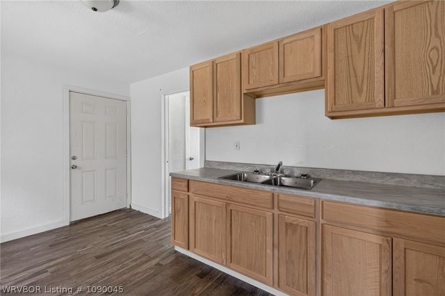 421 N 16th Street, Van Buren, AR 72956