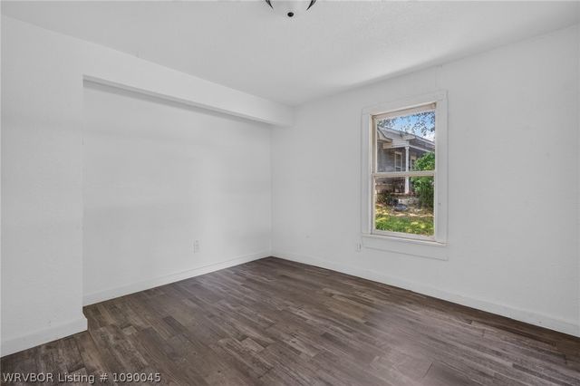 421 N 16th Street, Van Buren, AR 72956