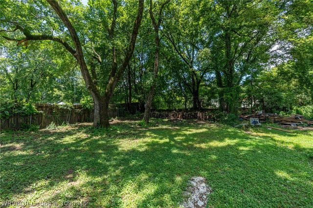 421 N 16th Street, Van Buren, AR 72956