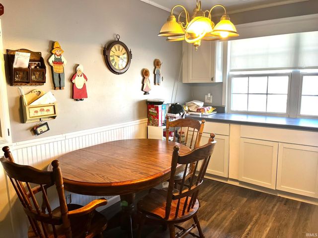 221 Fairway Drive, Evansville, IN 47710