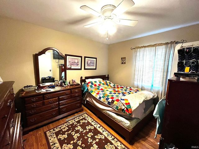 221 Fairway Drive, Evansville, IN 47710