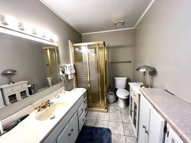 221 Fairway Drive, Evansville, IN 47710