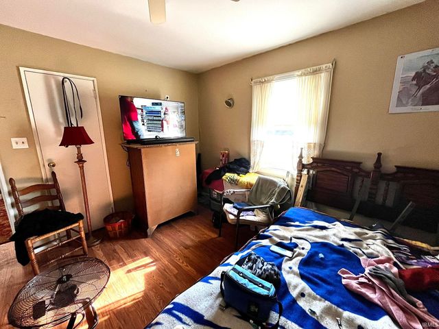 221 Fairway Drive, Evansville, IN 47710