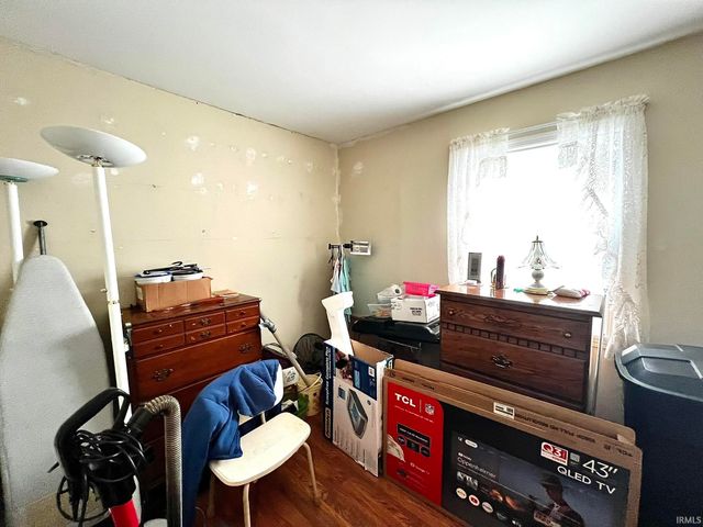 221 Fairway Drive, Evansville, IN 47710