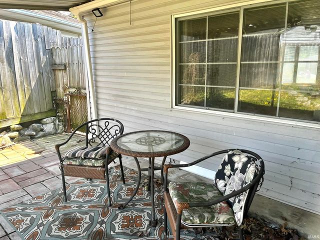 221 Fairway Drive, Evansville, IN 47710