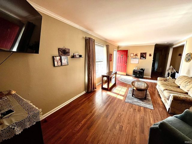 221 Fairway Drive, Evansville, IN 47710