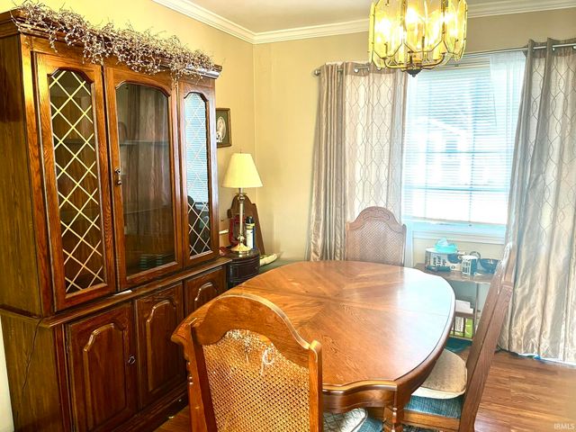 221 Fairway Drive, Evansville, IN 47710