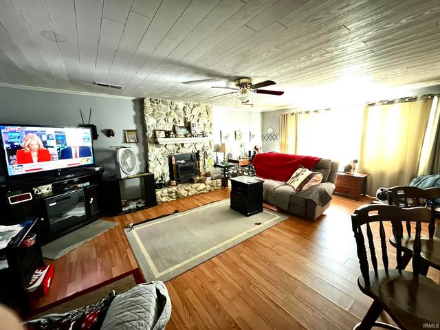 221 Fairway Drive, Evansville, IN 47710