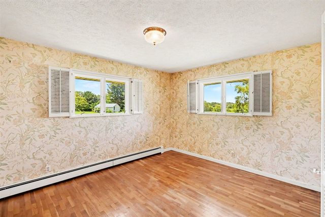 3865 E Empire Avenue, Benton Harbor, MI 49022