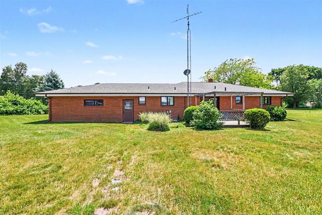 3865 E Empire Avenue, Benton Harbor, MI 49022