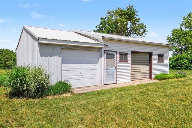 3865 E Empire Avenue, Benton Harbor, MI 49022