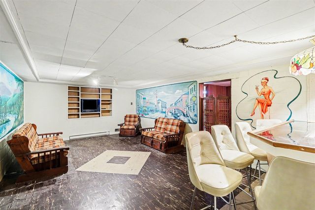 3865 E Empire Avenue, Benton Harbor, MI 49022