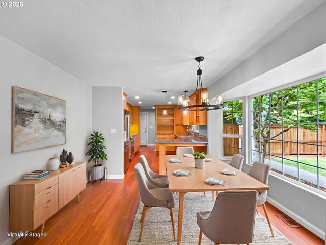 6286 Sw HARRINGTON Ave, Lake Oswego, OR 97035