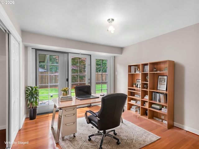 6286 Sw HARRINGTON Ave, Lake Oswego, OR 97035