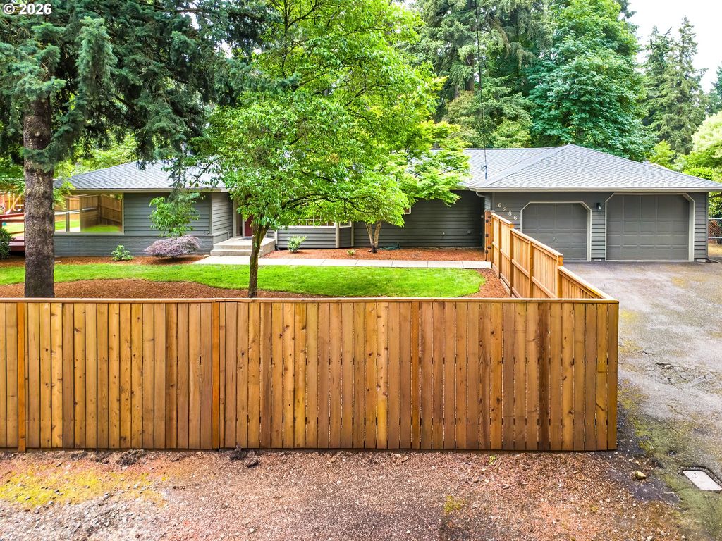 6286 Sw HARRINGTON Ave, Lake Oswego, OR 97035
