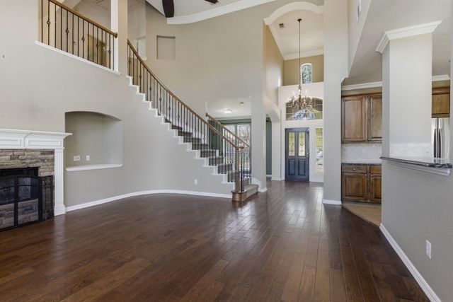 4517 Creekside Drive, Haltom City, TX 76137