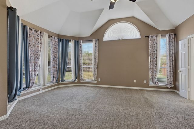 4517 Creekside Drive, Haltom City, TX 76137