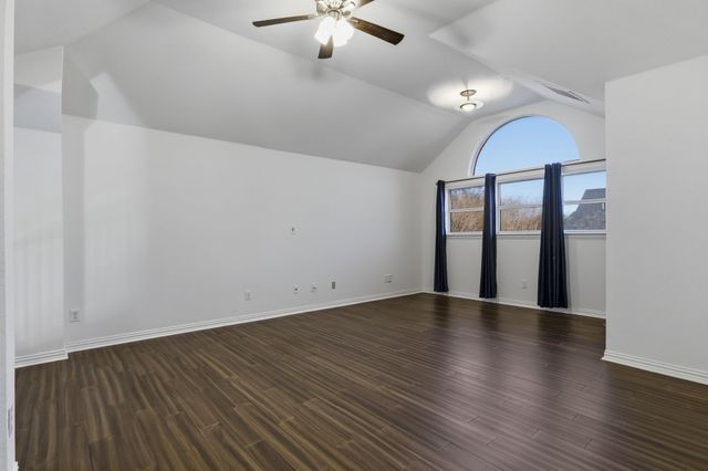 4517 Creekside Drive, Haltom City, TX 76137