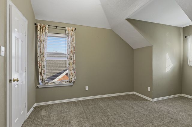 4517 Creekside Drive, Haltom City, TX 76137