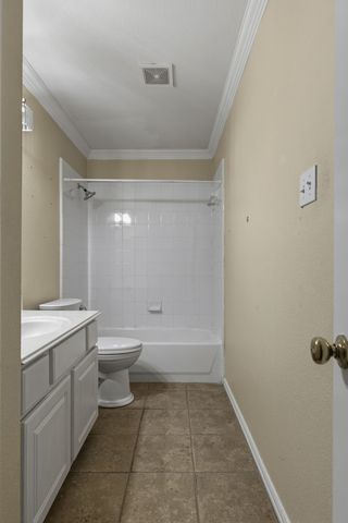 4517 Creekside Drive, Haltom City, TX 76137