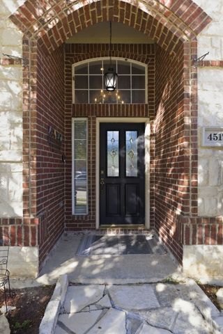 4517 Creekside Drive, Haltom City, TX 76137