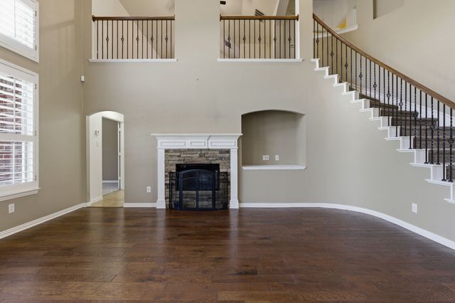 4517 Creekside Drive, Haltom City, TX 76137