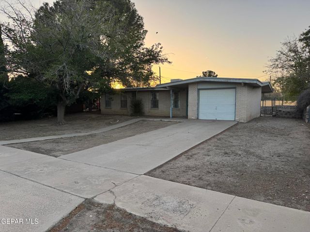 305 CORVENA Way, El Paso, TX 79922