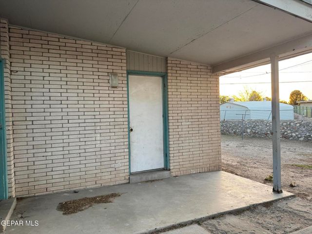 305 CORVENA Way, El Paso, TX 79922