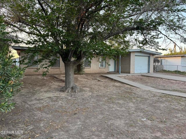 305 CORVENA Way, El Paso, TX 79922