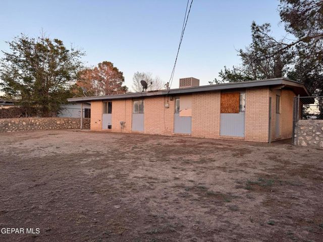 305 CORVENA Way, El Paso, TX 79922