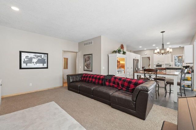 13529 Gossamer Way, Apple Valley, MN 55124