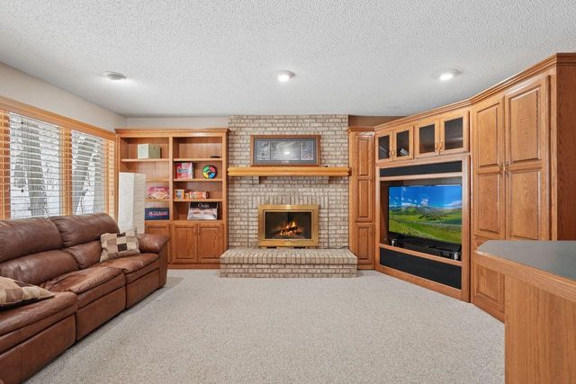 13529 Gossamer Way, Apple Valley, MN 55124