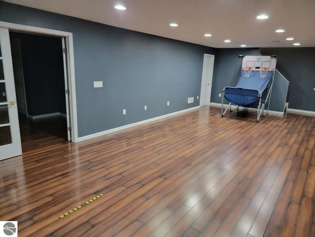 Image 16 of property listing at 1278 Terrace Bluff Drive, Traverse City, MI 49686