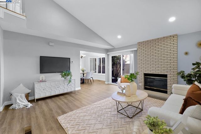 7876 Gate Way, Dublin, CA 94568