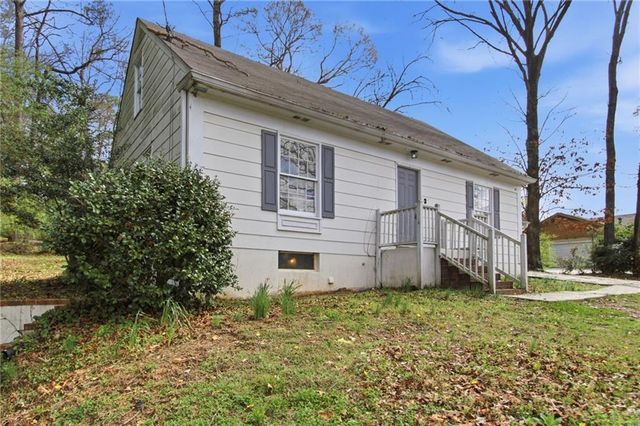 2366 Flint Rock Road, Stone Mountain, GA 30087