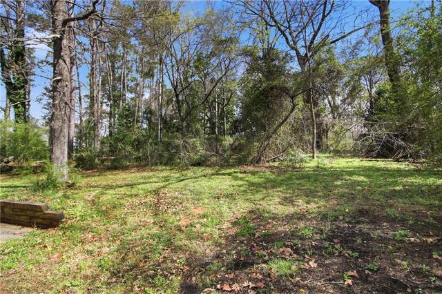 2366 Flint Rock Road, Stone Mountain, GA 30087