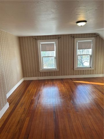 14 Waterview Ave Avenue, East Providence, RI 02915