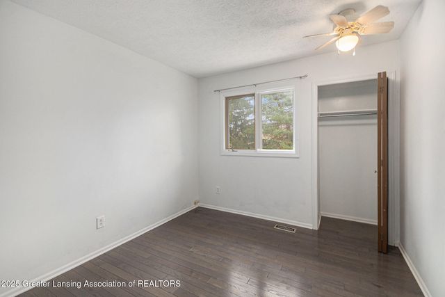 918 Timber Creek Drive 18, Grand Ledge, MI 48837