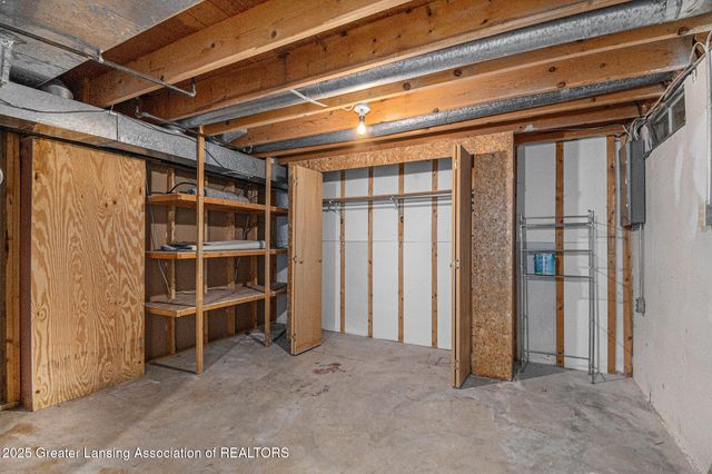 918 Timber Creek Drive 18, Grand Ledge, MI 48837