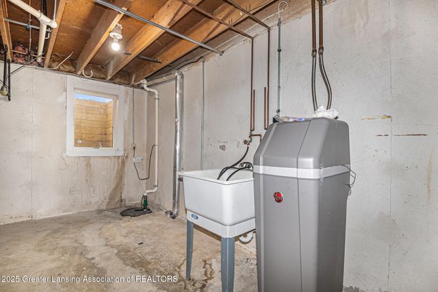 918 Timber Creek Drive 18, Grand Ledge, MI 48837