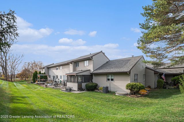 918 Timber Creek Drive 18, Grand Ledge, MI 48837