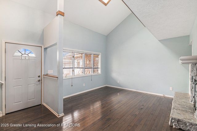 918 Timber Creek Drive 18, Grand Ledge, MI 48837