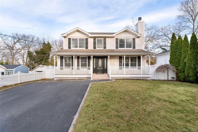 7 Atlantic Drive, Sound Beach, NY 11789