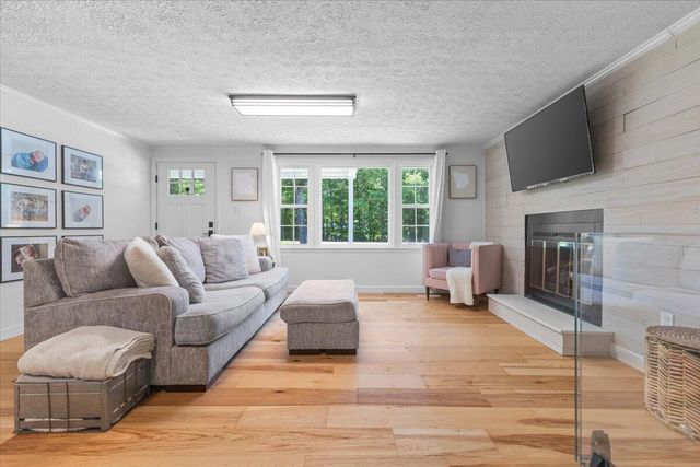 2013 Webster RD, Glade Hill, VA 24092